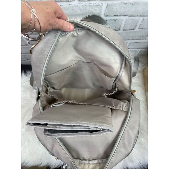 ROSEGIN Vegan Premium Leather Diaper Bag Backpack for Boy Girl Gray - Picture 6 of 13